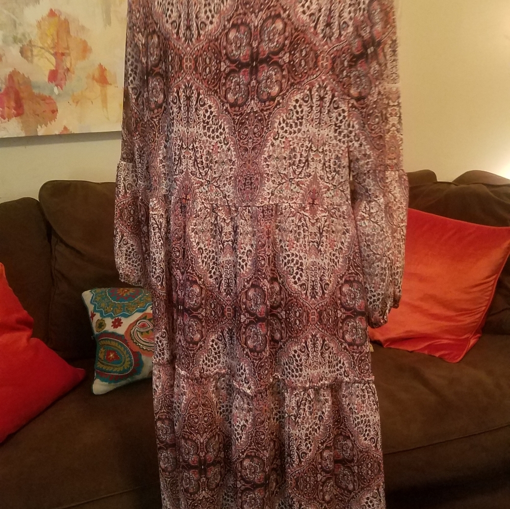 Dress - Picture 2 of 4